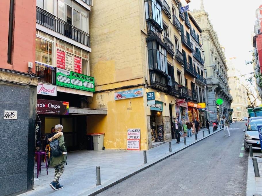 Apartamento en la calle Hortaleza de Madrid Centro Exterior foto